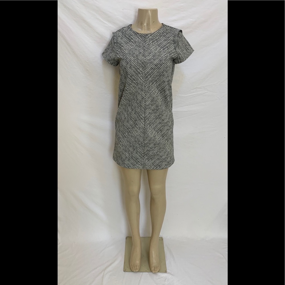 Zara Basic Size Small Feather Pattern Dress - image 1